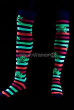 Chaussettes fluo longues avec rayures multicolores droites motif tête de mort jaune